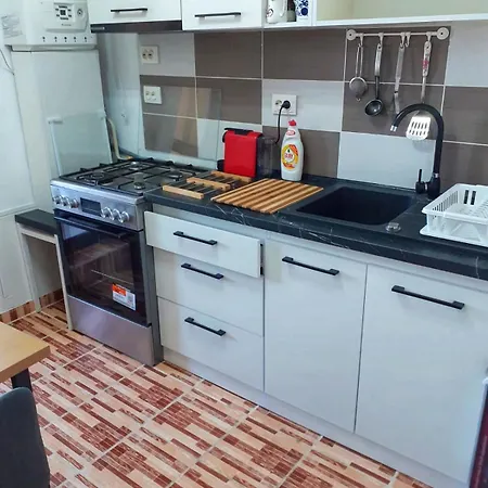 Promenada Mall Apartment4you * Craiova