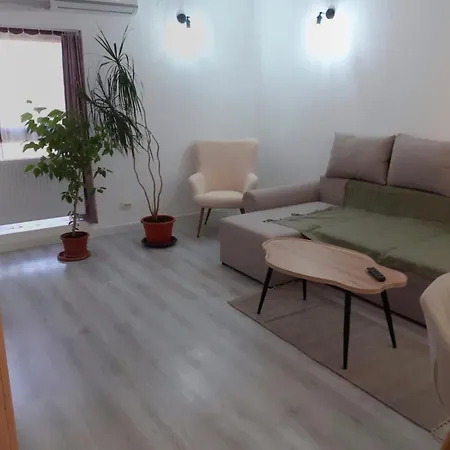 Promenada Mall Apartment4you * Craiova