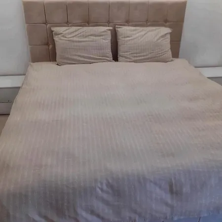 Promenada Mall Apartment4you