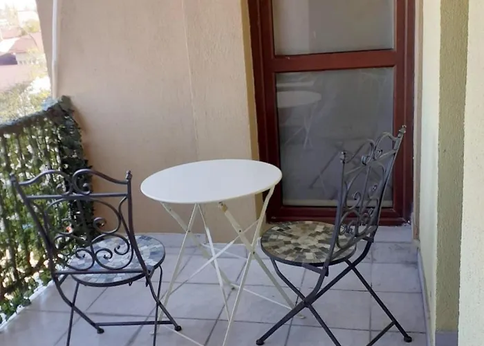 Promenada Mall Apartment4you