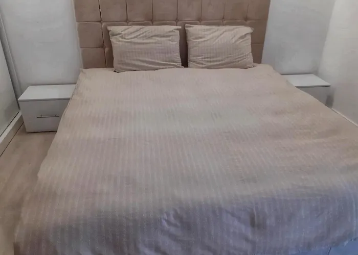 Promenada Mall Apartment4you